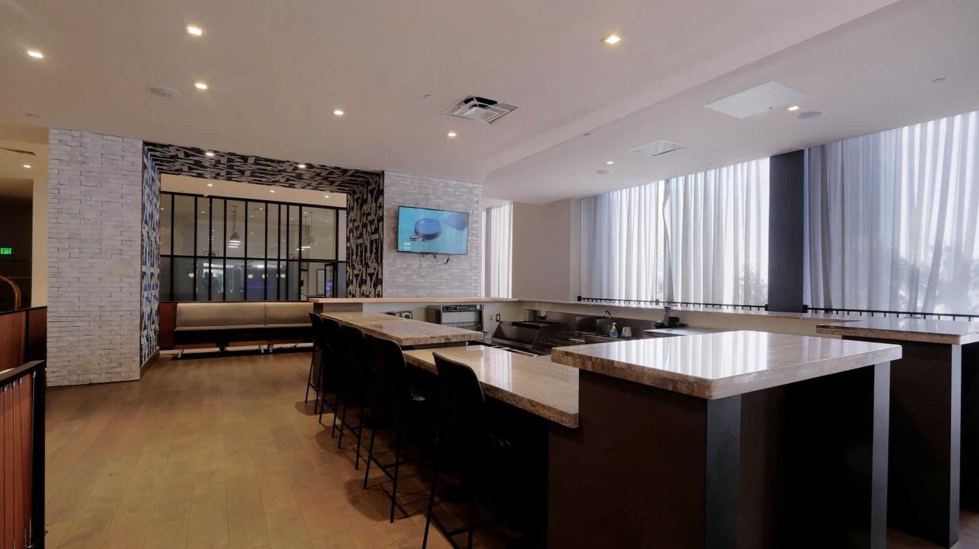 Convention Center Executive Properties Free Indoor Parking 巴尔的摩 外观 照片